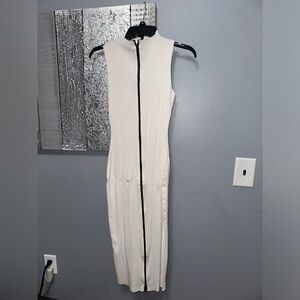 Naked Wardrobe Ribbed zipper dress